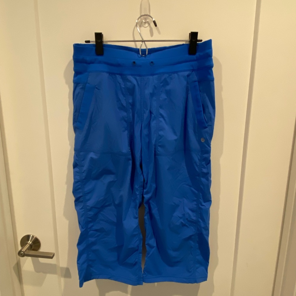 Lululemon Studio dancer crops